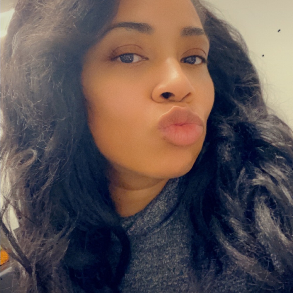 Meet your Posher, Candace
